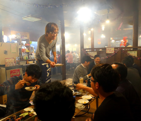 Inside of Showa Genki Horumon (Beef and pork offal) Takaraya Sohonten